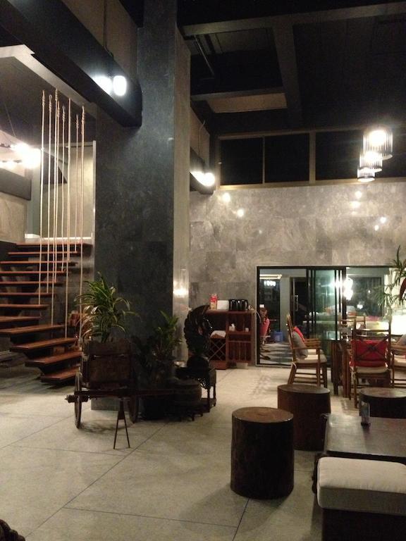 De Sea Almond Hotel Chumphon Ngoại thất bức ảnh