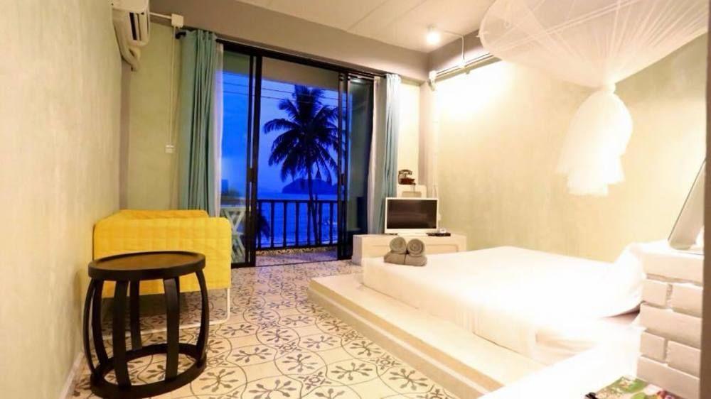 De Sea Almond Hotel Chumphon Ngoại thất bức ảnh